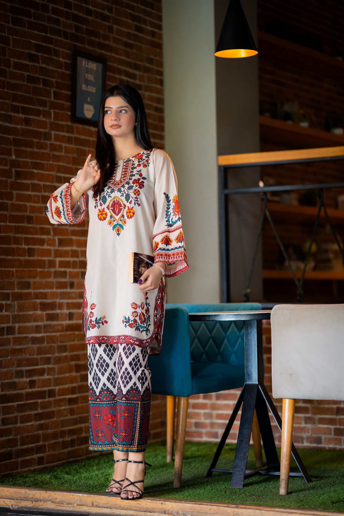 Comfitwears MEERUB DIGITAL PRINTED 2PC