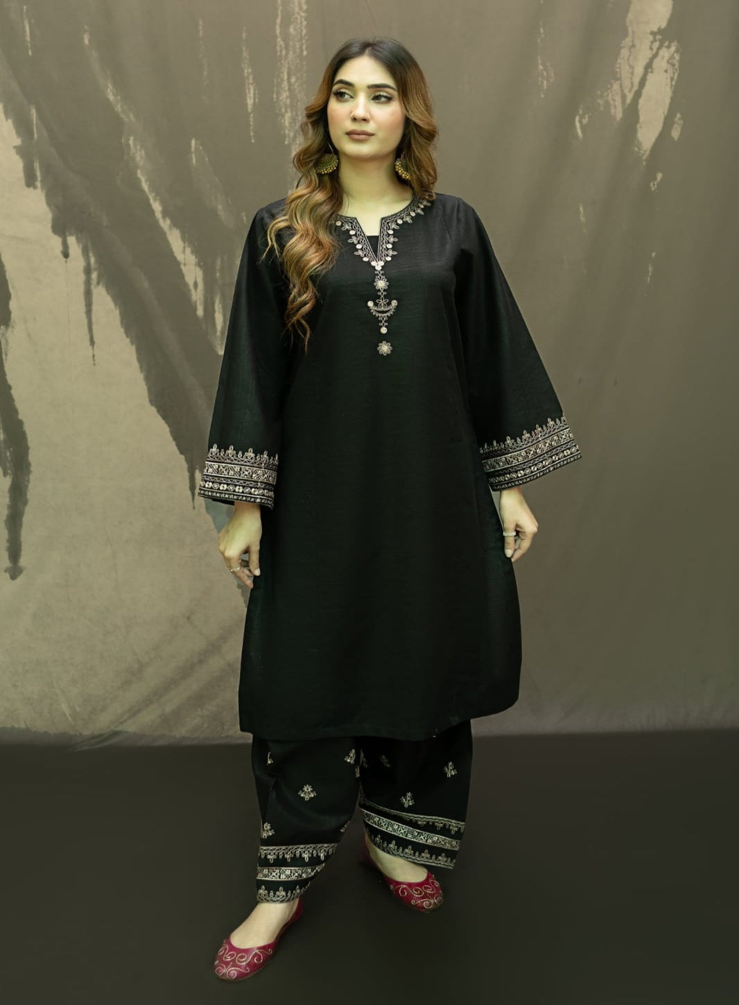 PREMIUM LILEN EMBROIDERY BLACK IRIS LONG LENGHT