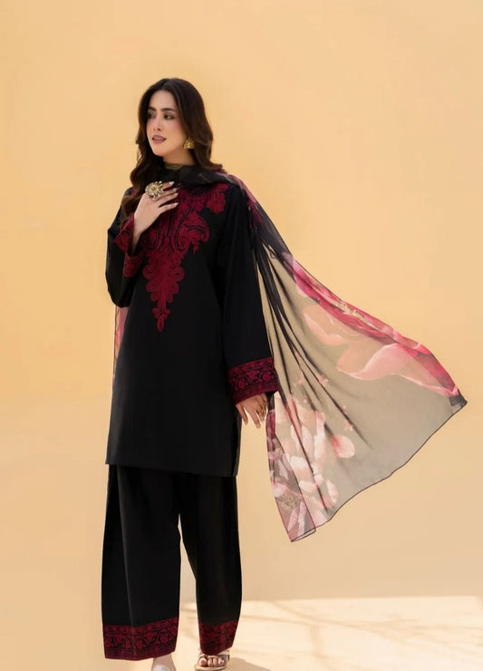 *MAHI-NOOR EMBROIDERY 3PC*