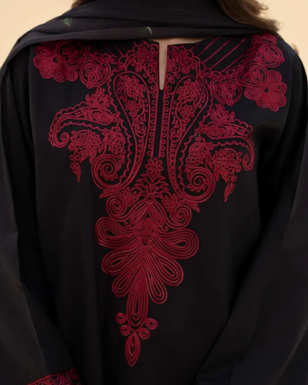 *MAHI-NOOR EMBROIDERY 3PC*